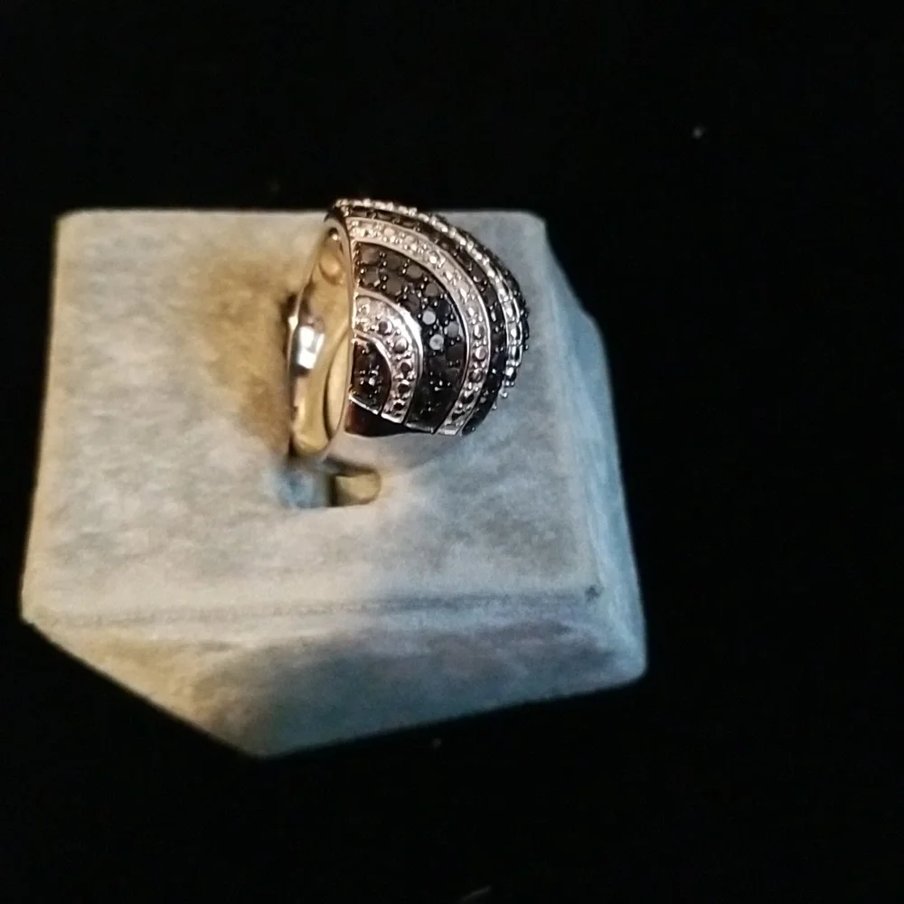 Silver ring with Diamonds - Picture 3 of 11